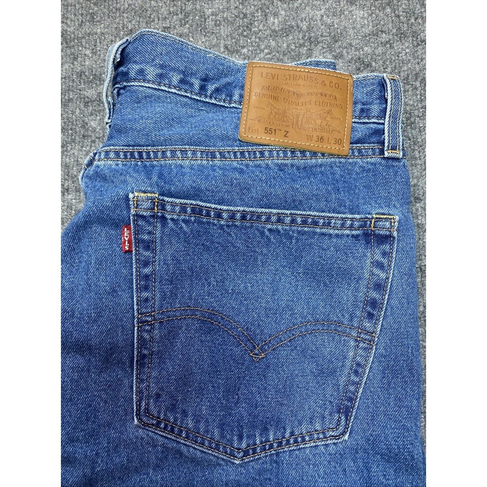 Levi’s 551 Z Big E 36x30 Authenic Straight Fit Men's Jeans Medium Wash Zip Fly